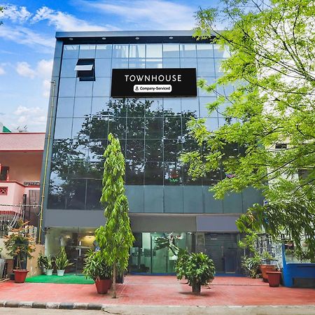 Super Townhouse Vikaspuri 호텔 델리 외부 사진