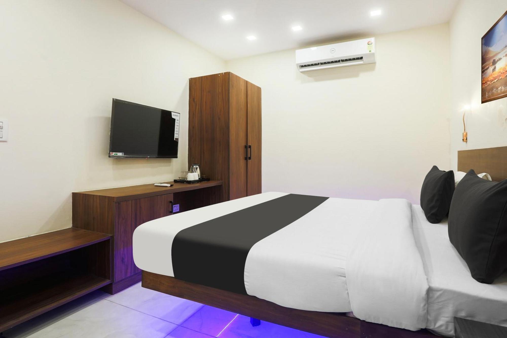 Super Townhouse Vikaspuri 호텔 델리 외부 사진